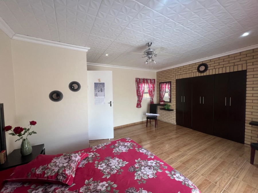 7 Bedroom Property for Sale in Heath Park Eastern Cape